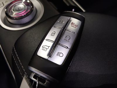 2025 Genesis GV70 - Photo 15