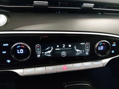 2025 Genesis GV70 - Photo 19