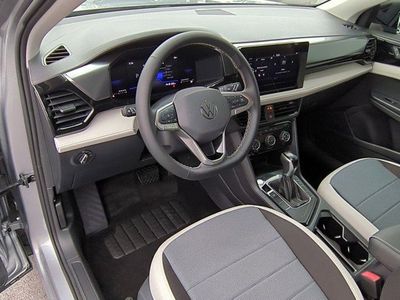 2025 Volkswagen Taos - Photo 9