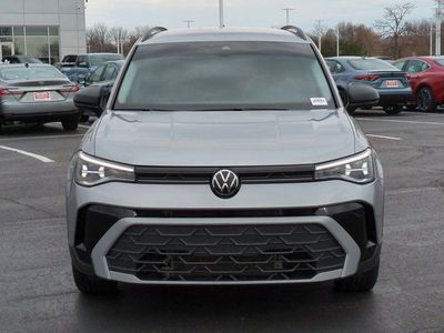 2025 Volkswagen Taos - Photo 4