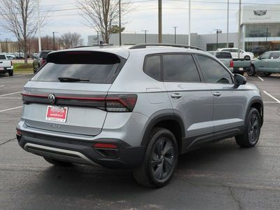 2025 Volkswagen Taos - Photo 5