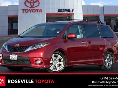 2017 Toyota Sienna - Photo 1