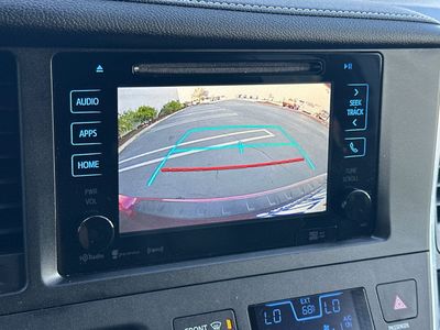 2017 Toyota Sienna - Photo 22