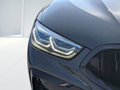 2020 BMW M8 — photo 8 view