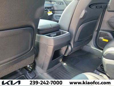 2027 Kia Telluride Hybrid - Photo 15