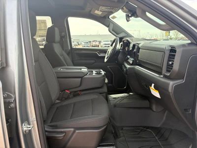 2026 Chevrolet Silverado 1500 — photo 15 view