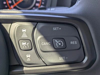 2026 Jeep Wrangler — photo 17 view