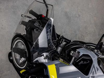 2024 Husqvarna Norden 901 - Photo 15