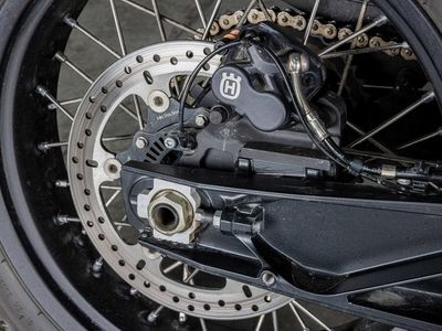 2024 Husqvarna Norden 901 - Photo 9