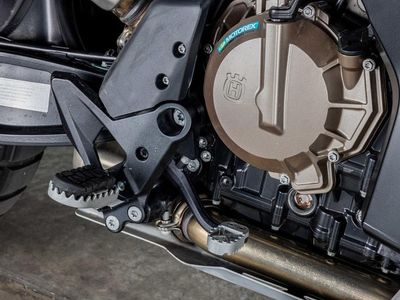 2024 Husqvarna Norden 901 - Photo 8