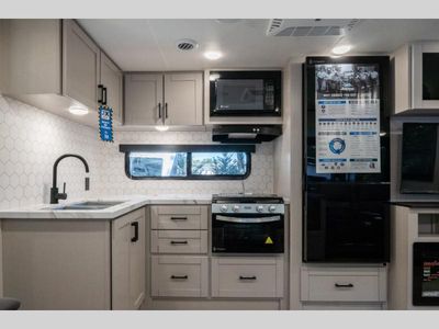 2026 Jayco Jay Feather - Photo 6