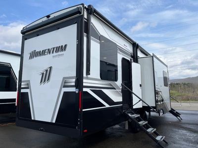 2026 Grand Design Momentum M-Class - Photo 5
