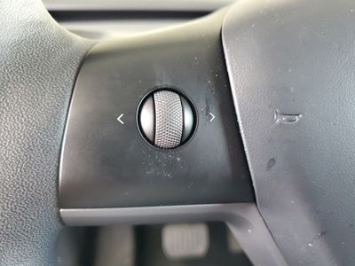 2023 Tesla Model Y - Photo 23