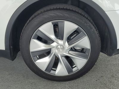 2023 Tesla Model Y - Photo 7