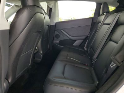 2023 Tesla Model Y - Photo 9