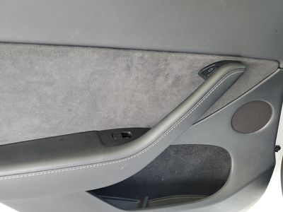 2023 Tesla Model Y - Photo 13