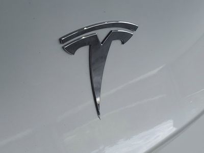2023 Tesla Model Y - Photo 5
