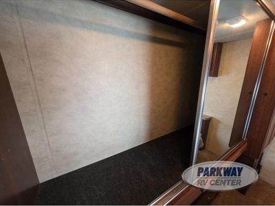 2011 Fleetwood RV Bounder - Photo 24