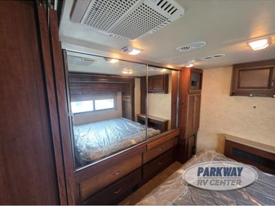 2011 Fleetwood RV Bounder - Photo 23