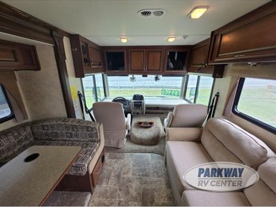 2011 Fleetwood RV Bounder - Photo 9