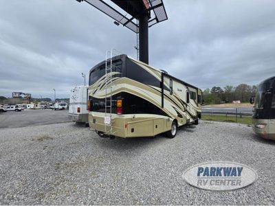 2011 Fleetwood RV Bounder - Photo 4
