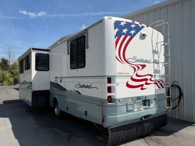 2000 Fleetwood Southwind - Photo 3