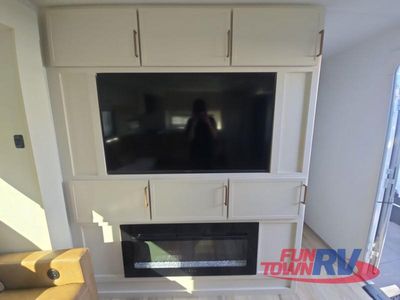 2026 Brinkley Model I - Photo 31