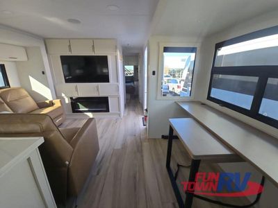 2026 Brinkley Model I - Photo 27