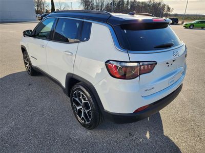2026 Pre-Owned 2025 Jeep Compass - Photo 3