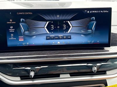 2026 BMW X5 — photo 36 view