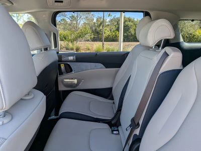 2026 Kia Carnival — photo 16 view
