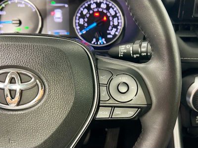 2020 Toyota RAV4 Hybrid — photo 17 view