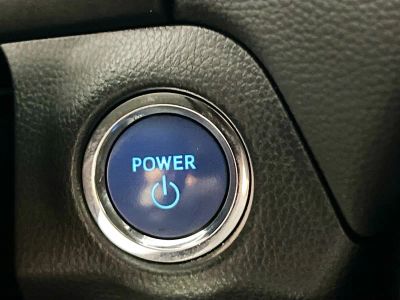 2020 Toyota RAV4 Hybrid — photo 20 view