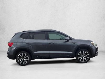 2024 Volkswagen Taos - Photo 2