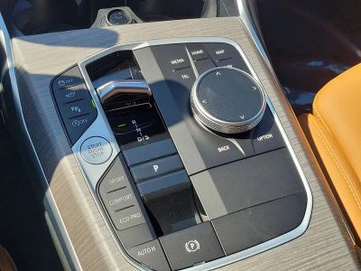 2026 BMW 3 Series — photo 32 view
