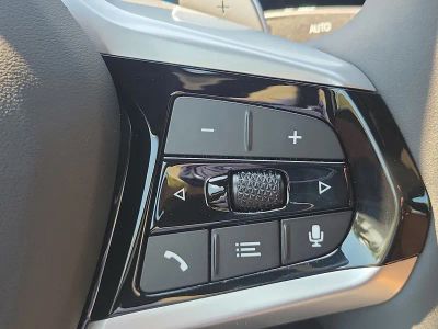 2026 BMW 3 Series — photo 26 view
