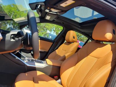 2026 BMW 3 Series — photo 21 view