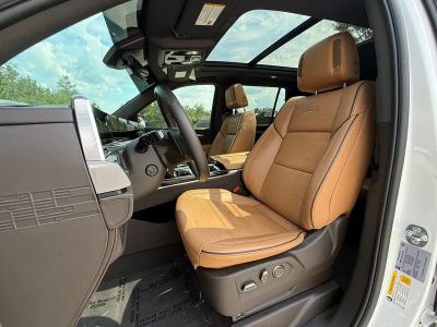 2025 Cadillac Escalade — detail view
