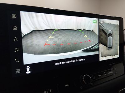 2025 Mitsubishi Outlander - Photo 16