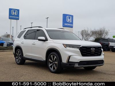 2025 Honda Pilot - Photo 1