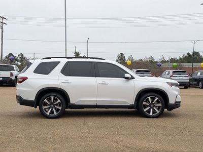 2025 Honda Pilot - Photo 2