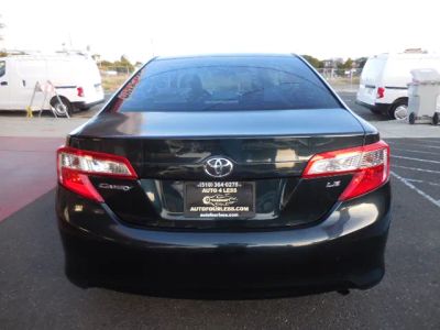 2013 Toyota Camry - Photo 4