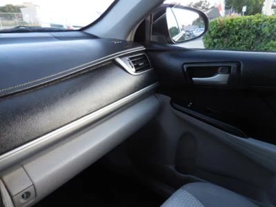 2013 Toyota Camry - Photo 18