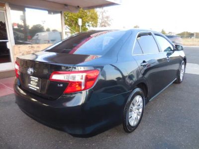 2013 Toyota Camry - Photo 3