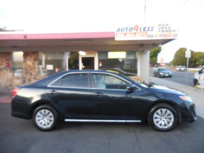2013 Toyota Camry - Photo 2