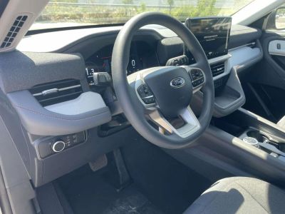 2026 Ford Explorer — photo 13 view