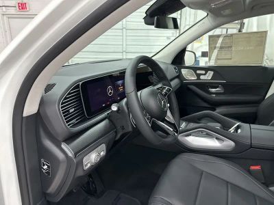 2026 Mercedes-Benz GLE — photo 9 view