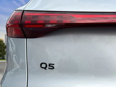 2025 Audi Q5 — photo 10 view