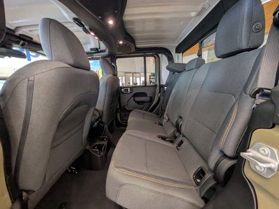 2026 Jeep Gladiator — photo 12 view