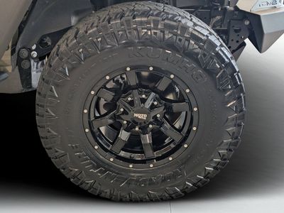 2026 Jeep Gladiator — photo 10 view